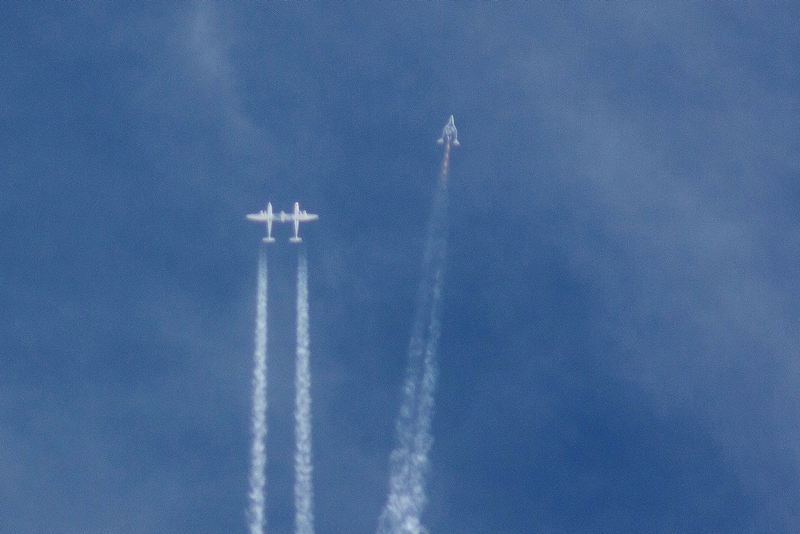 Illustration for article titled La nave SpaceShipTwo desplegó su sistema de frenos antes de lo debido